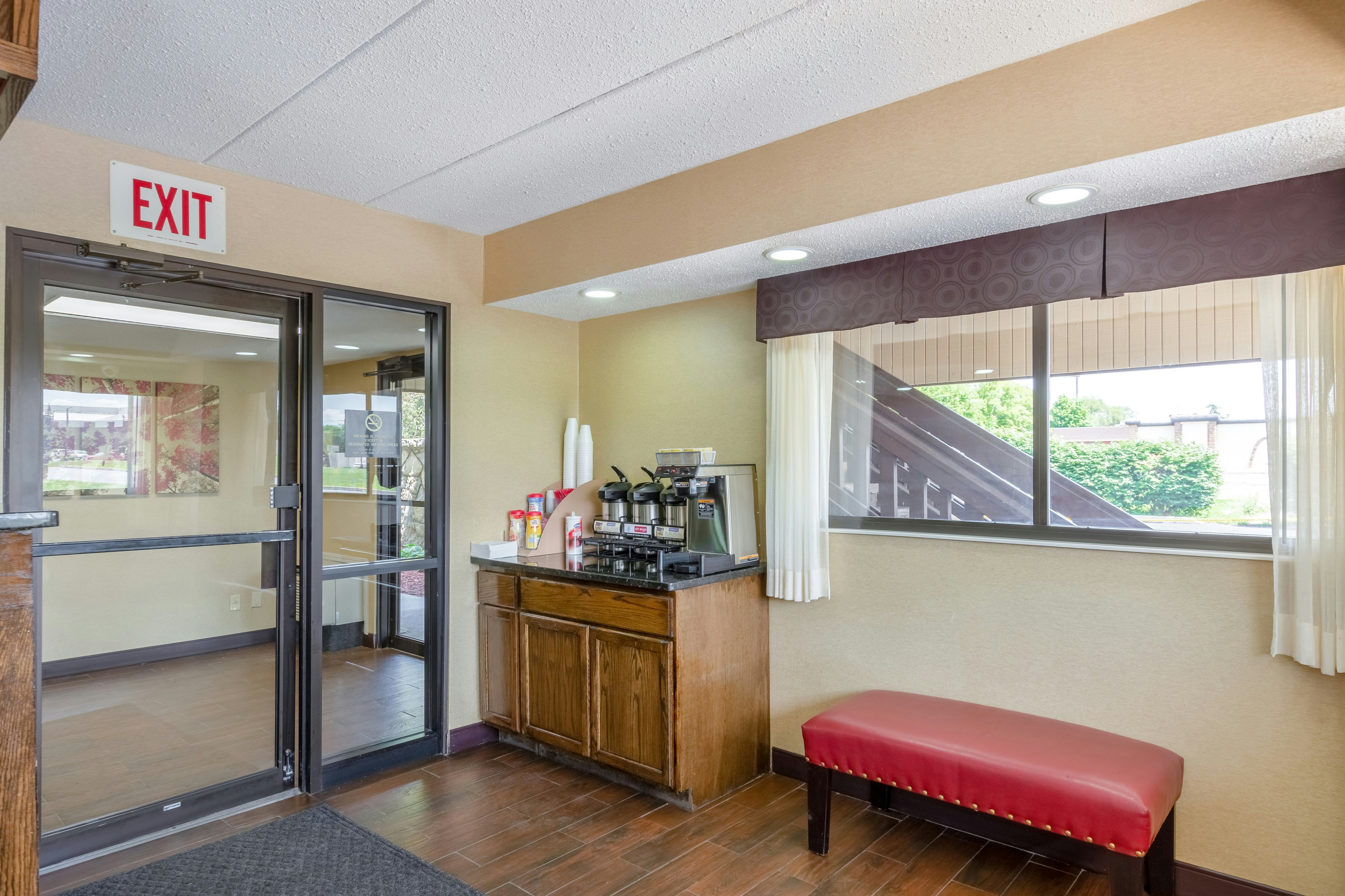 Red Roof Inn Kalamazoo East 20/25