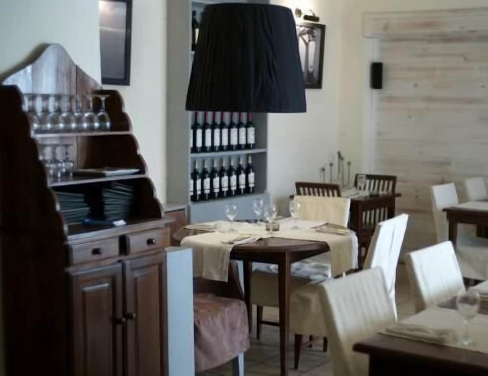 Hotel Restaurant La Ribaudière 29/49