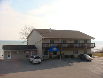 Algoma Beach Motel 33/35