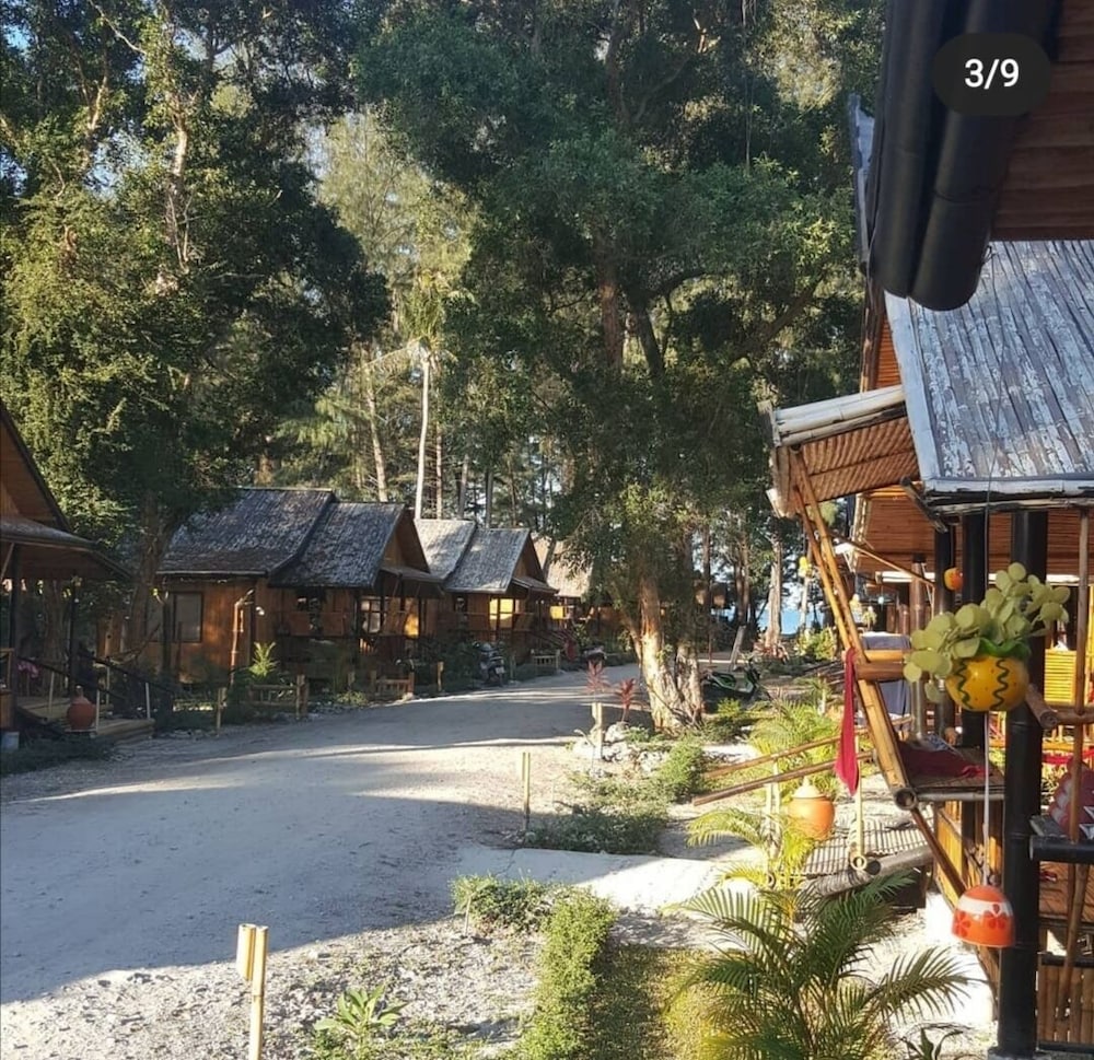 Eco Lanta Hideaway Beach Resort 27/44