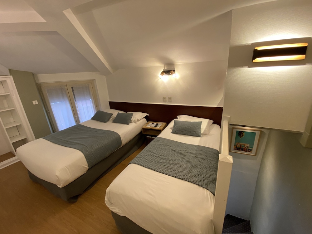 Hotel de La Marne 12/50