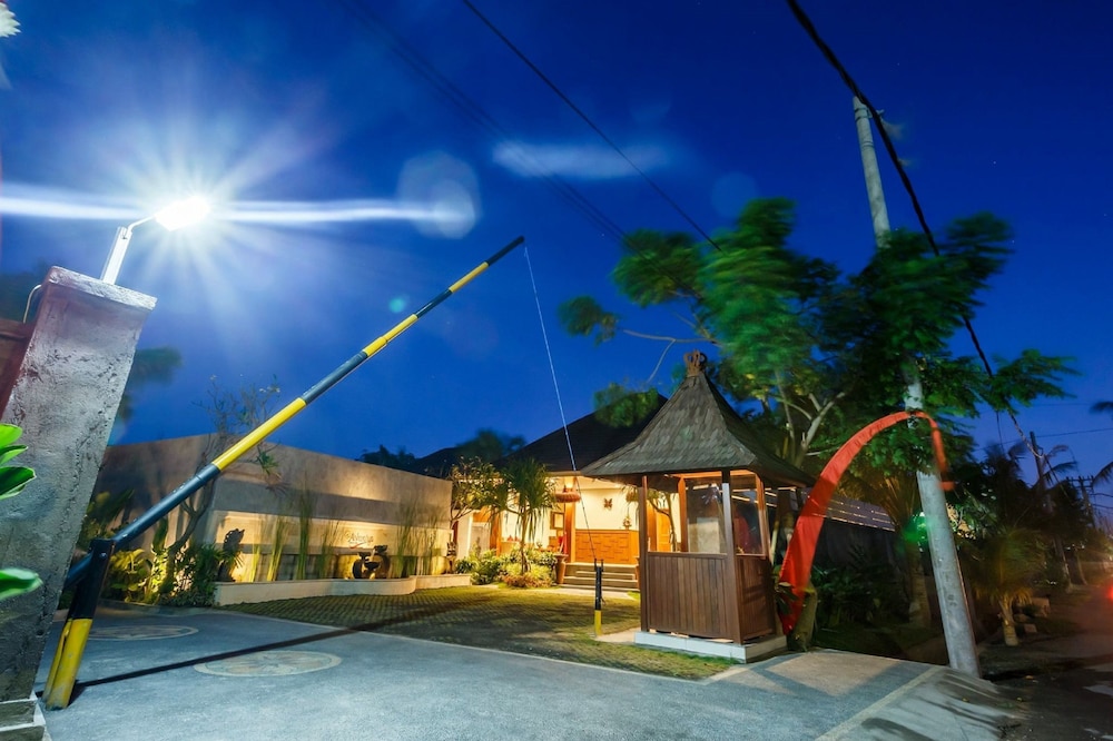 Aishwarya Exclusive Villas 40/50