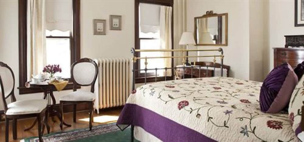 Brickhouse Inn 12/51