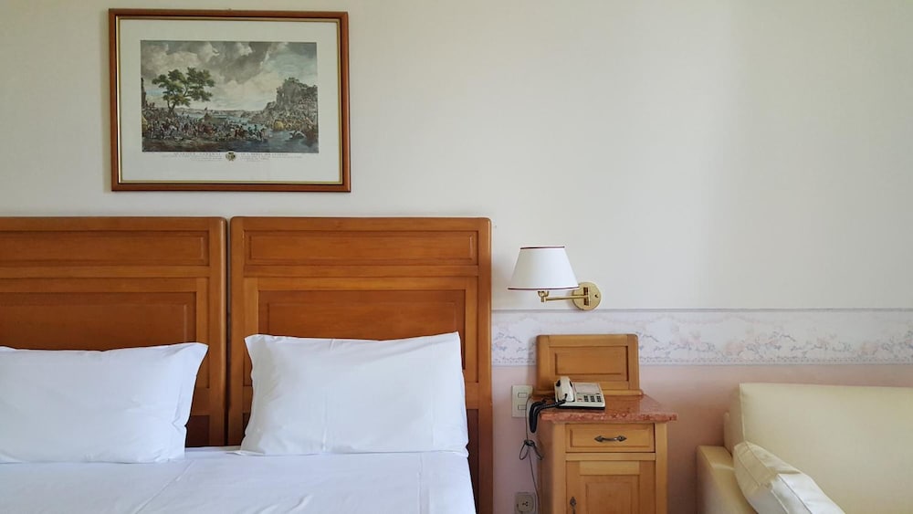 Hotel Roma E Rocca Cavour 43/82