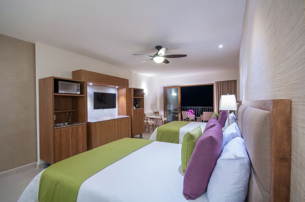 Almar Resort Luxury LGBT Beach Front Experience 21/59
