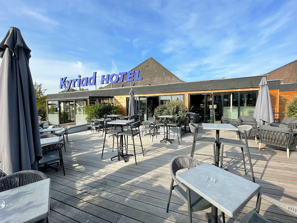 Kyriad Prestige Compiegne 3/65