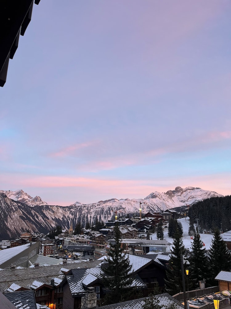 Le Grand Hotel Courchevel 1850 46/49