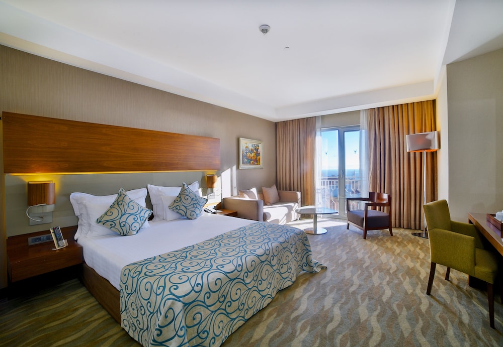 DELUXE, TWIN BEDS