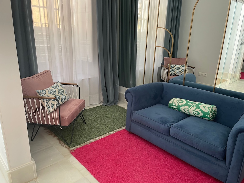 Hostal Hom Museo 24/36
