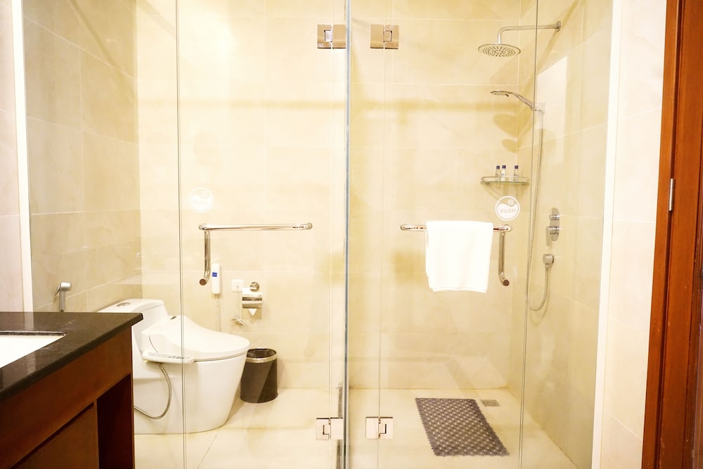 Nusantara Diving Centre Resort Spa 71/73