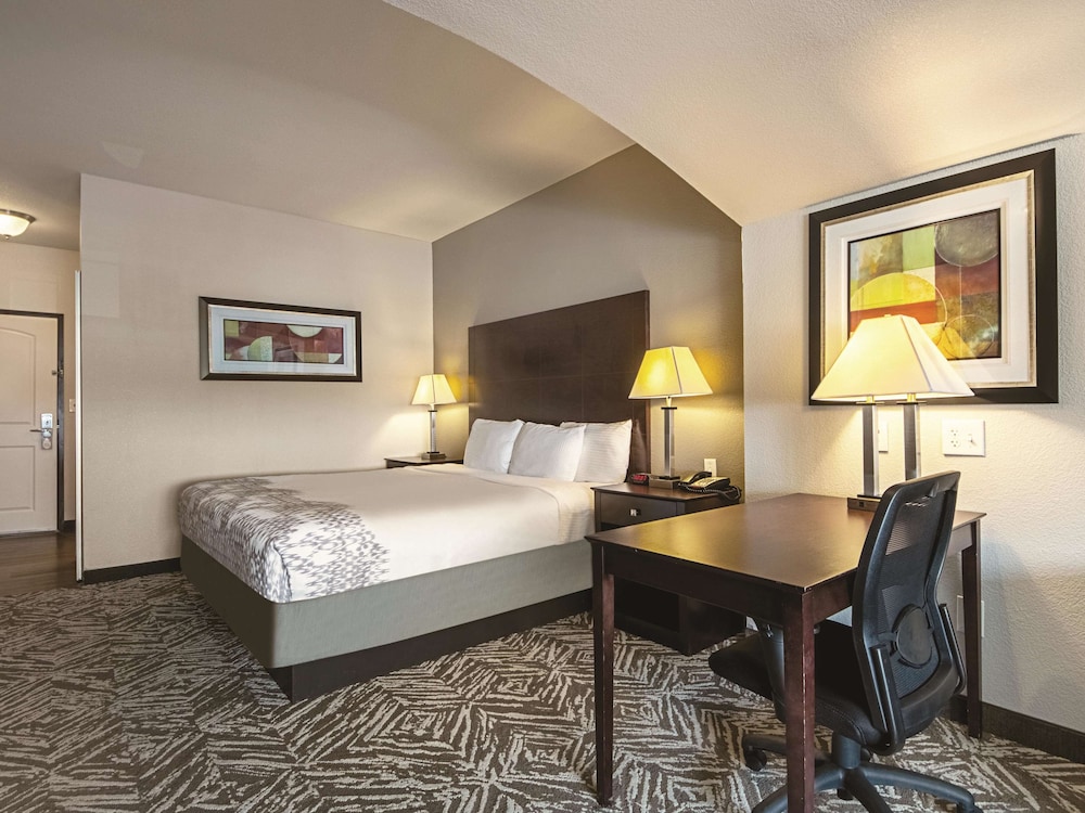 La Quinta Inn & Suites by Wyndham McKinney 26/45