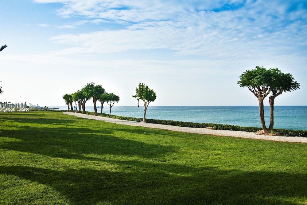 Pernera Beach Hotel 65/72