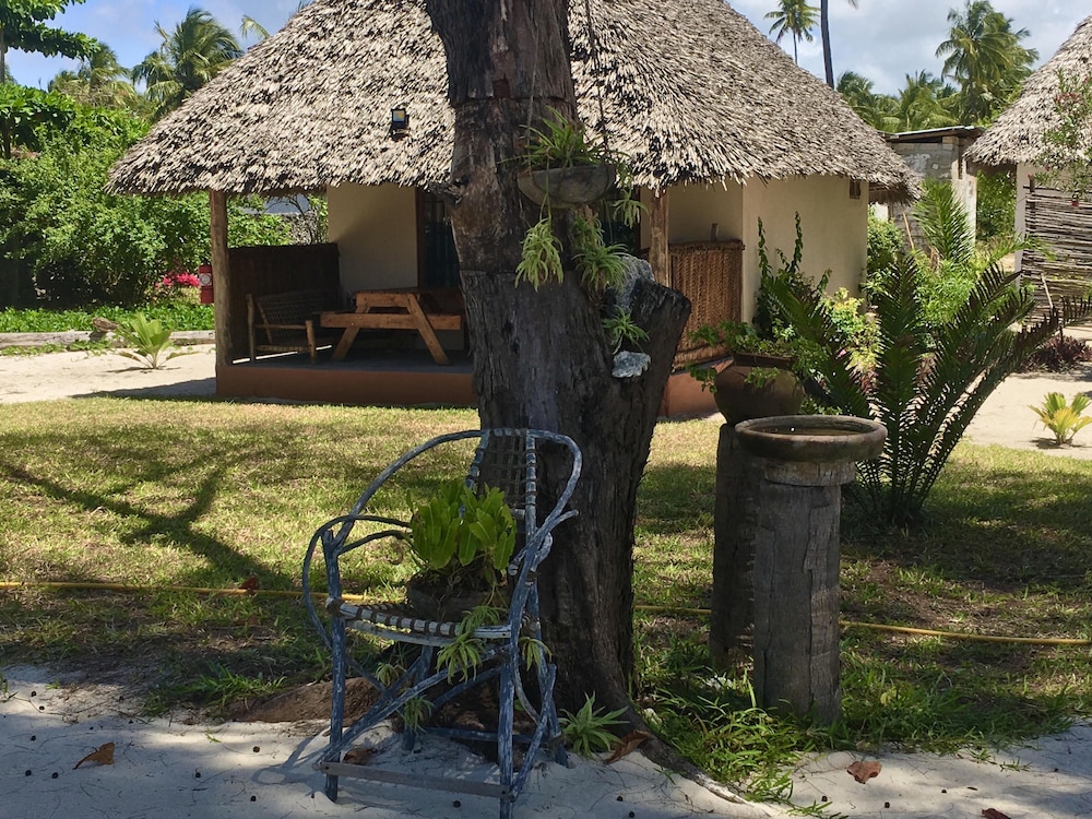 Driftwood Beach Lodge 37/48