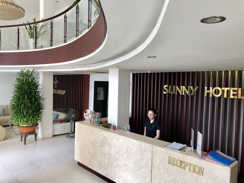Sunny Hotel 5/54
