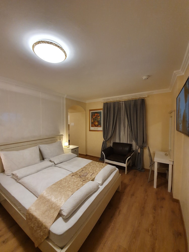 Esos Hotel Quelle 11/49