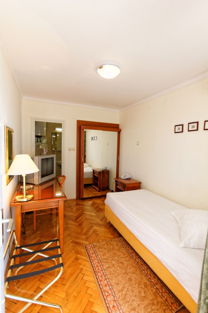 All Inclusive Hotel Val 7/50