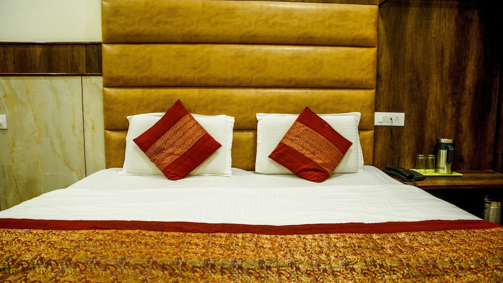 HOTEL RAGHUNATH 16/28