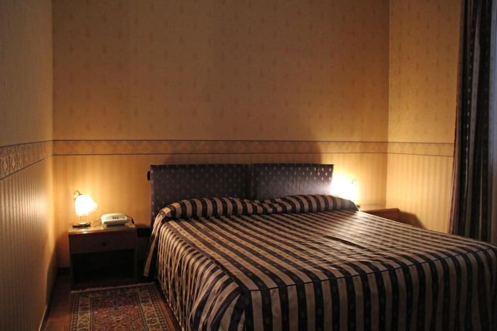 Albergo Leon D Oro 15/28