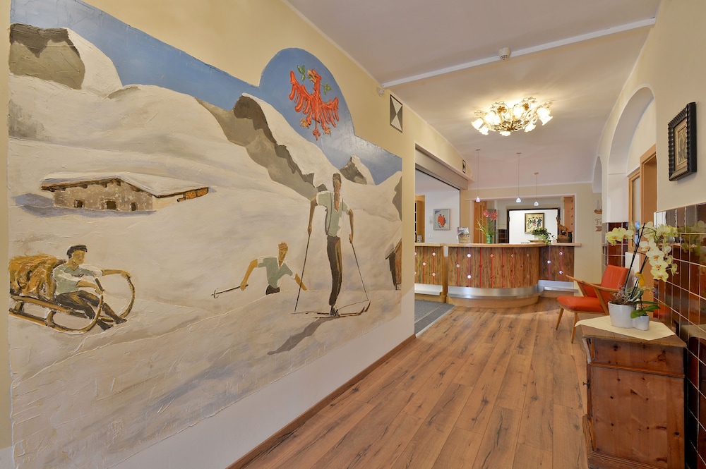 Hotel Postschlössl 8/50