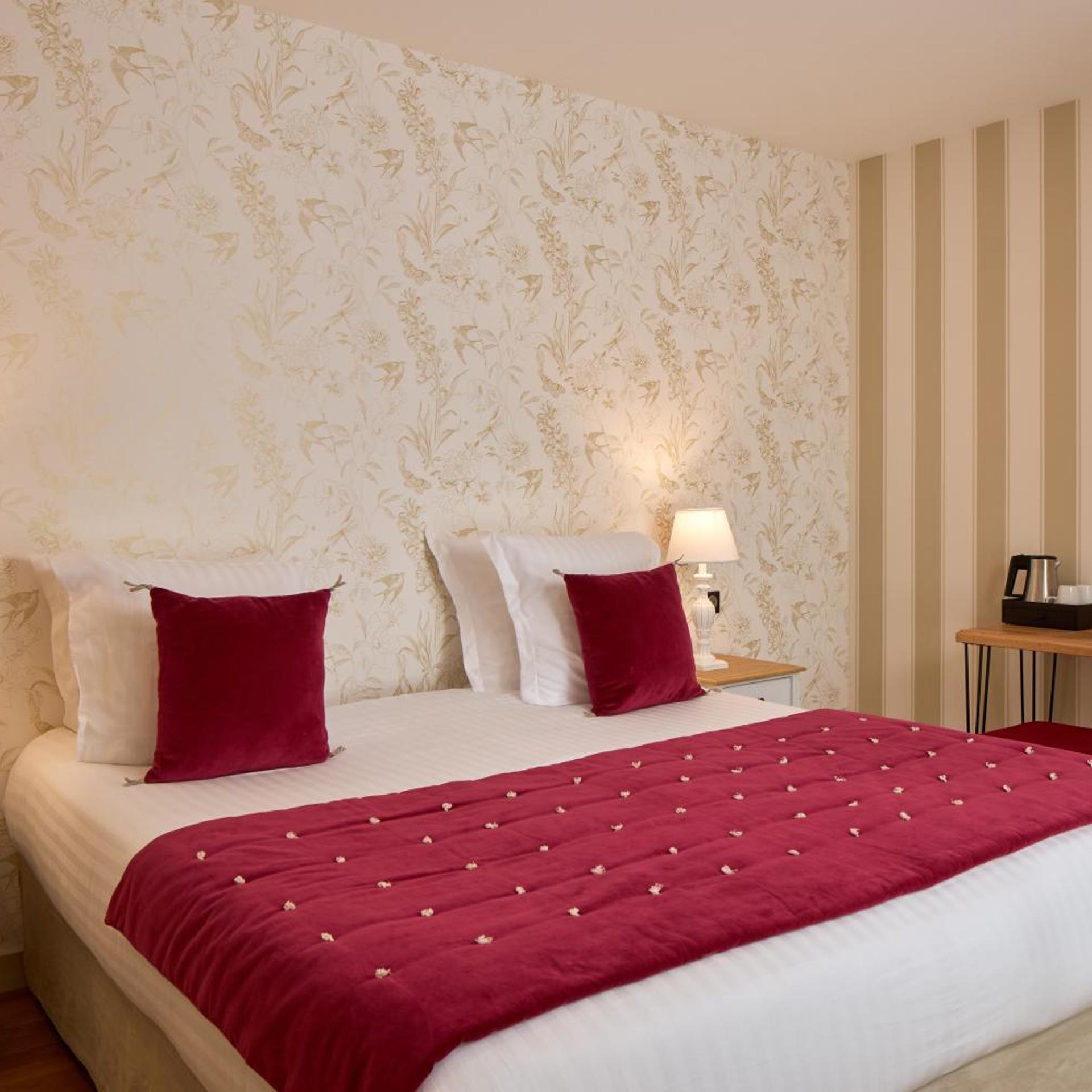 Room, Double Bed, Forest View