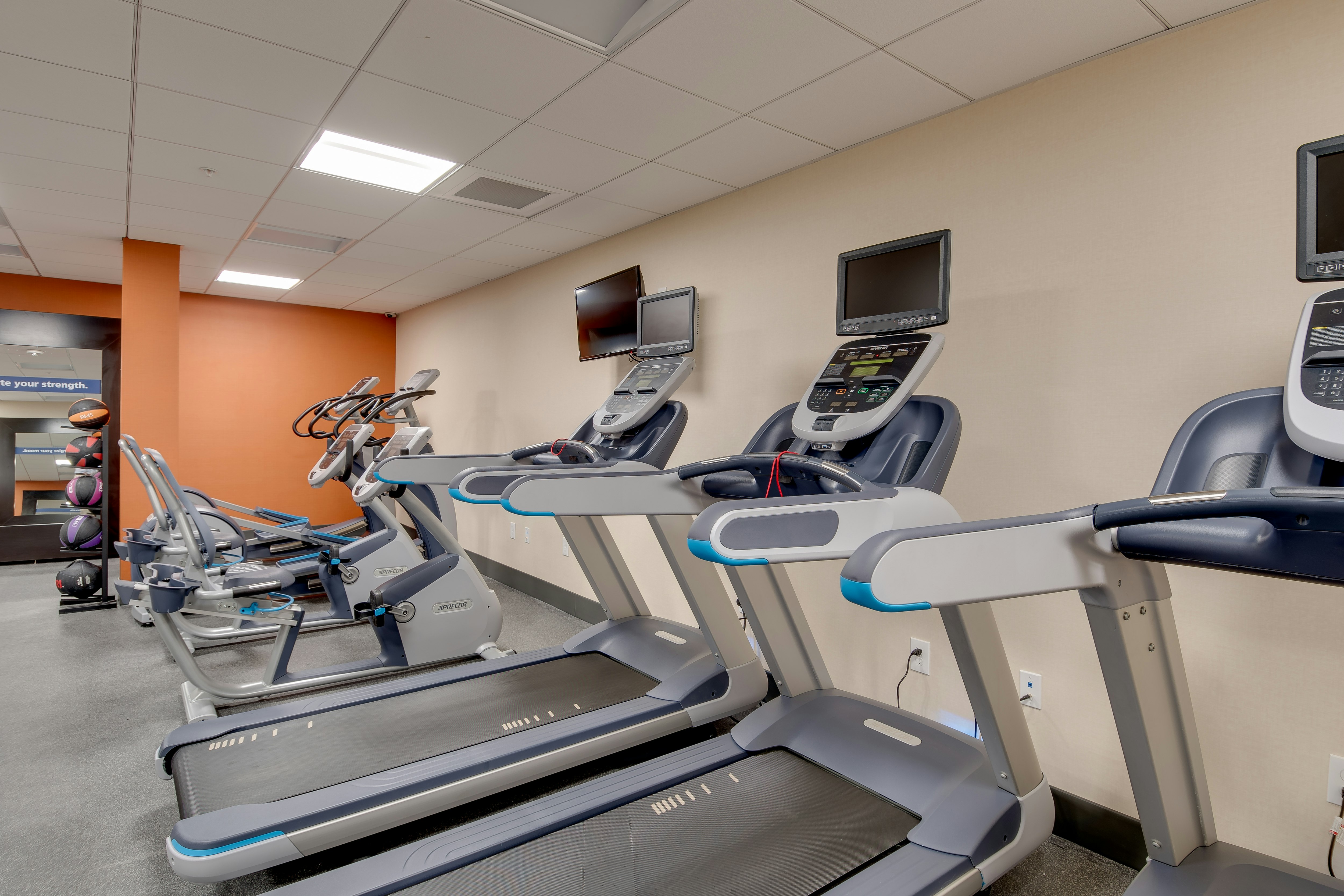 Hampton Inn And Suites Los Angeles Glendale 41/75