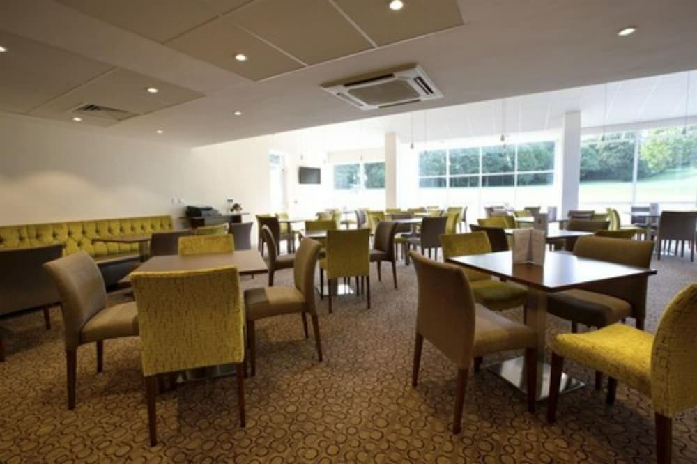 Sandford Springs Hotel & Golf Club 26/50