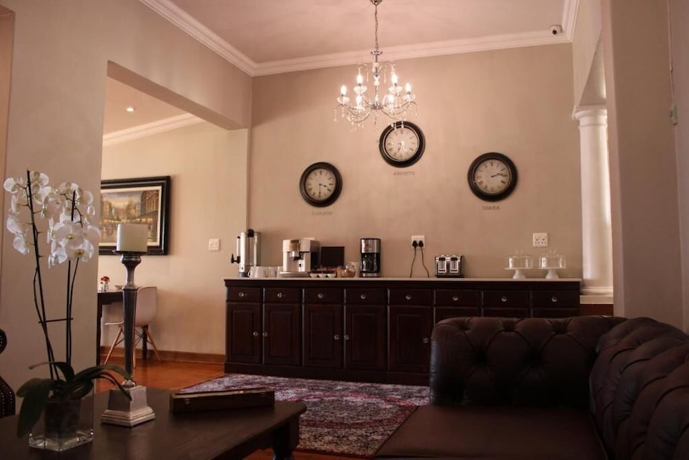 Abiento Guesthouse 6/50