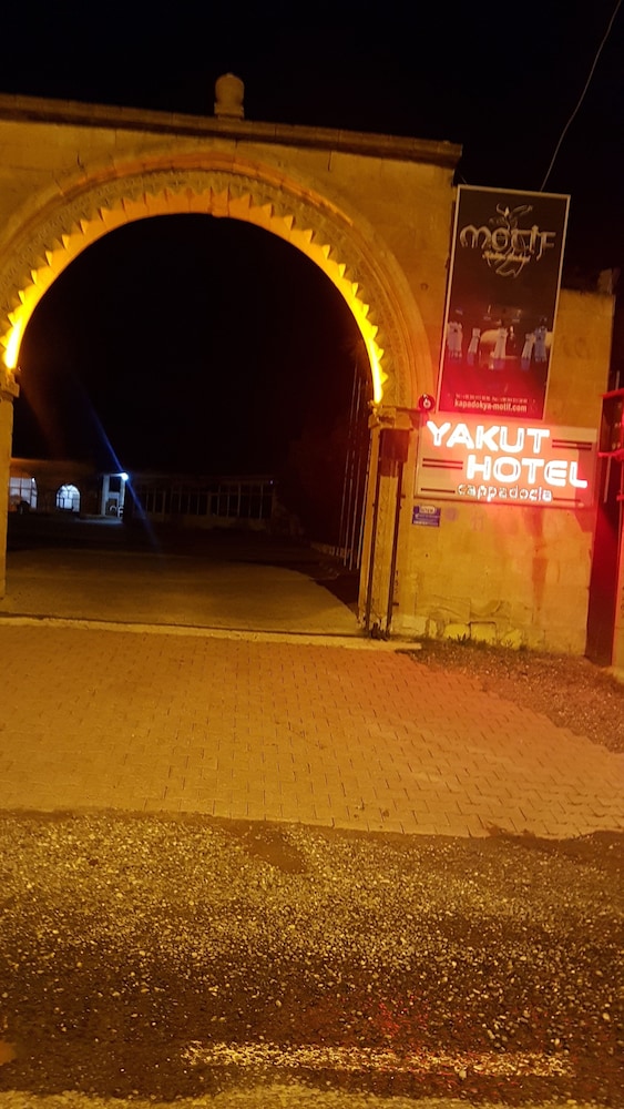 Yakut Hotel 45/50