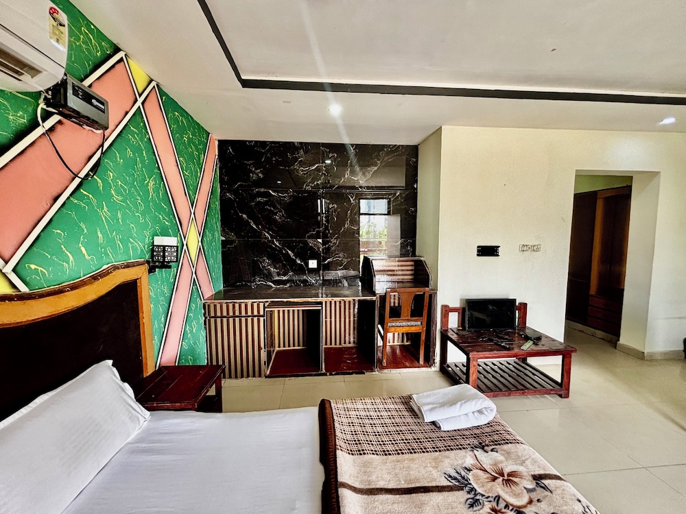 HOTEL SWARAJ RESORTS 26/73