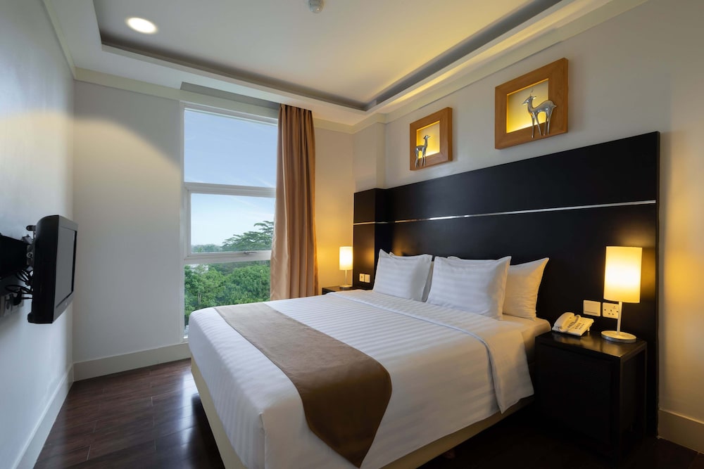 Aston Bogor Hotel & Resort 18/90
