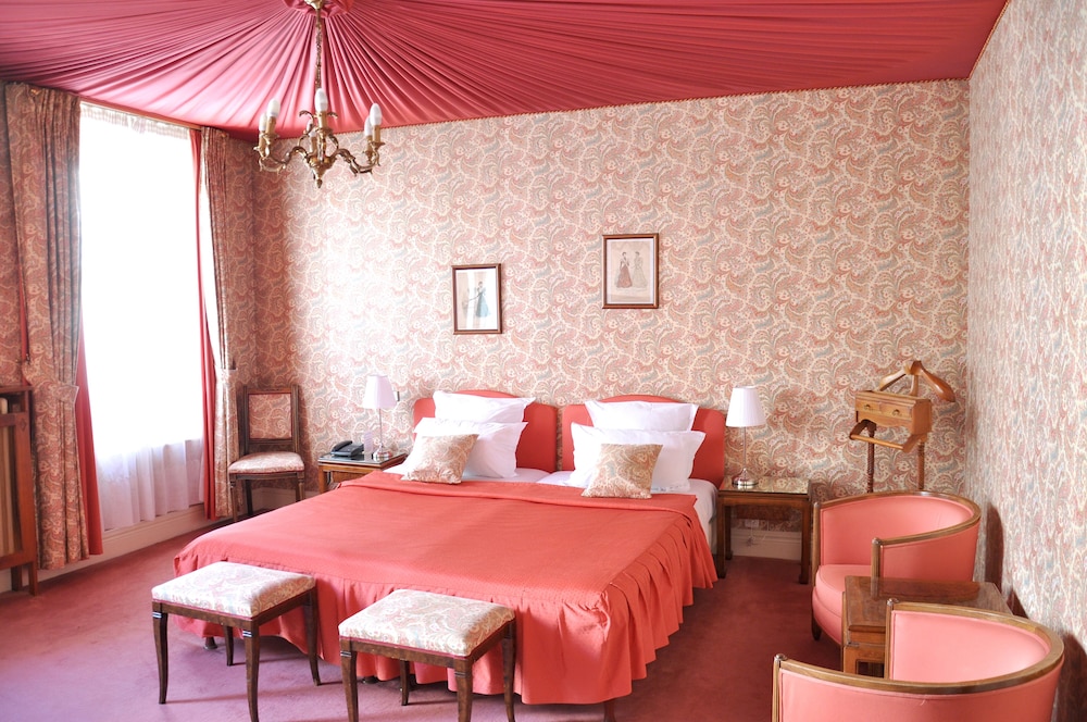 Grand Hotel Des Templiers 25/68