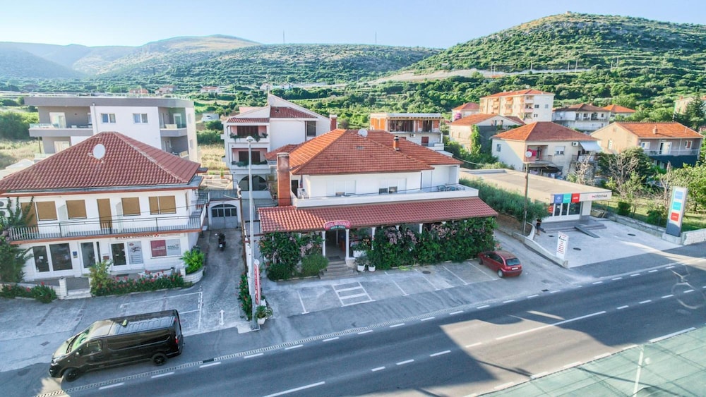 Trogirski Dvori 6/60