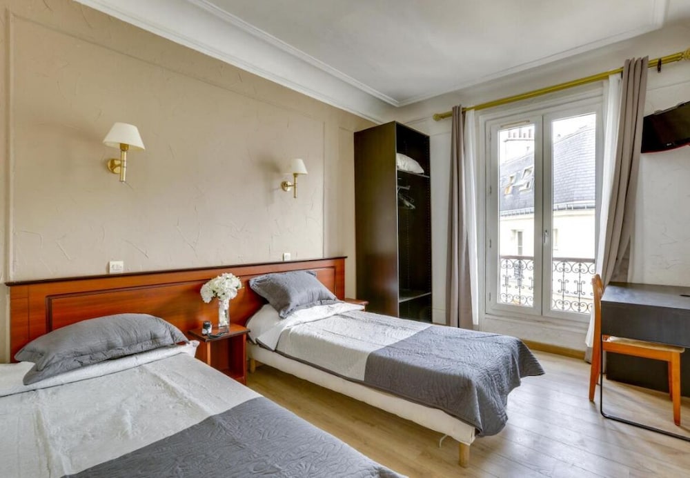 PLUS, TWIN BEDS