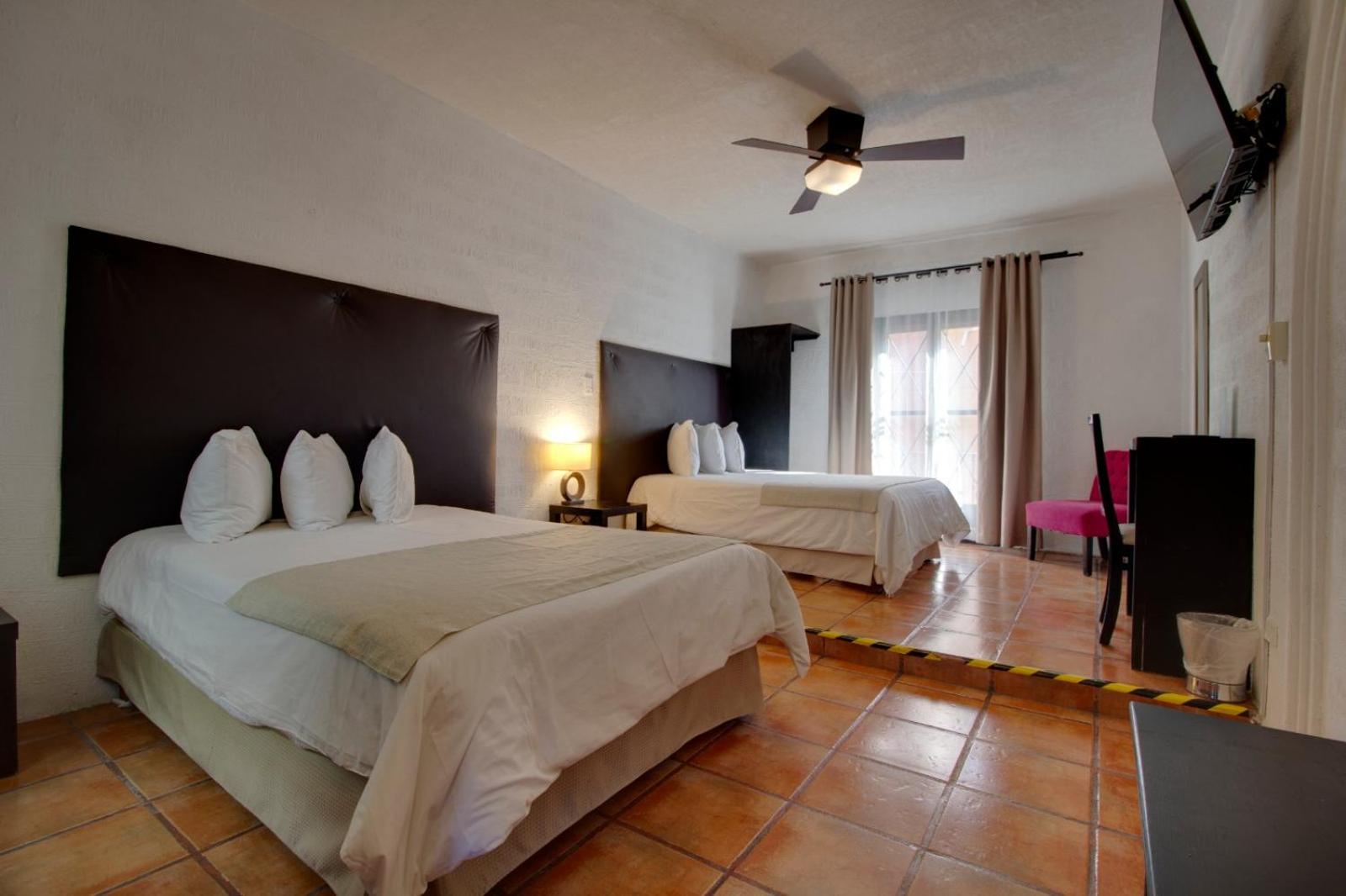 Hostal Punto 79 20/50