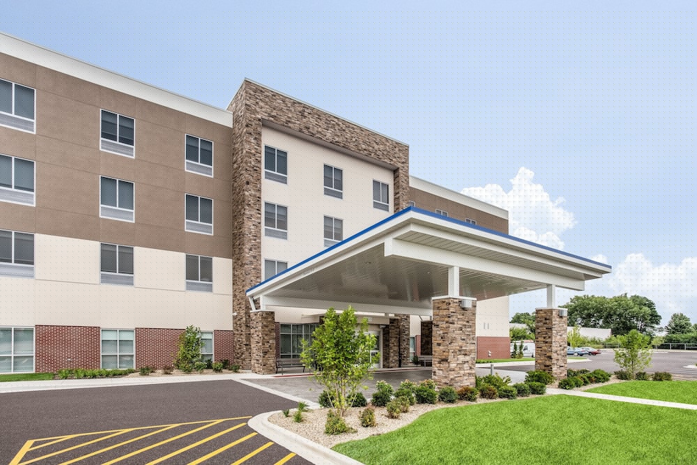 Holiday Inn Express & Suites Ottawa 1/50