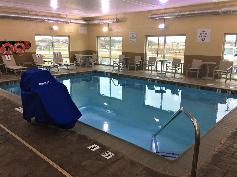 HOLIDAY INN EXPRESS & SUITES DANVILLE 29/42