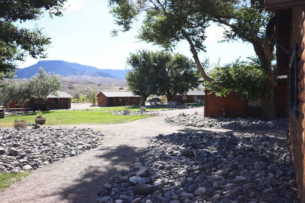 Yellowstone Valley Inn 42/50