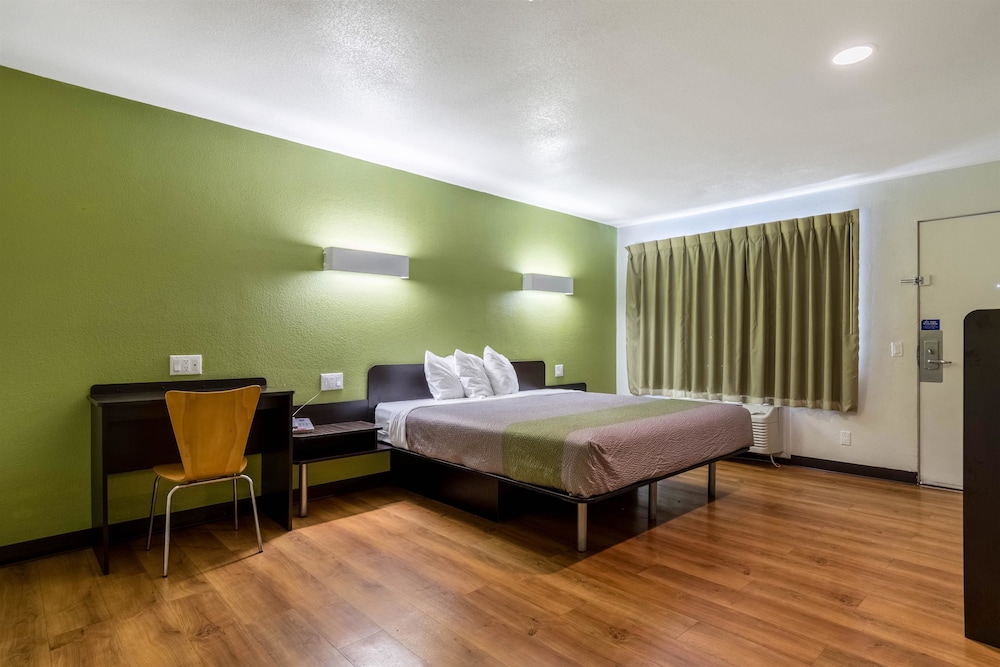 Motel6 Redlands, CA 27/43