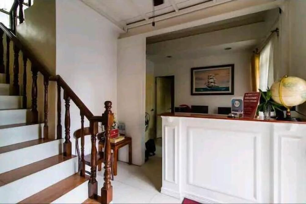 Makati Riverside Inn 7/54
