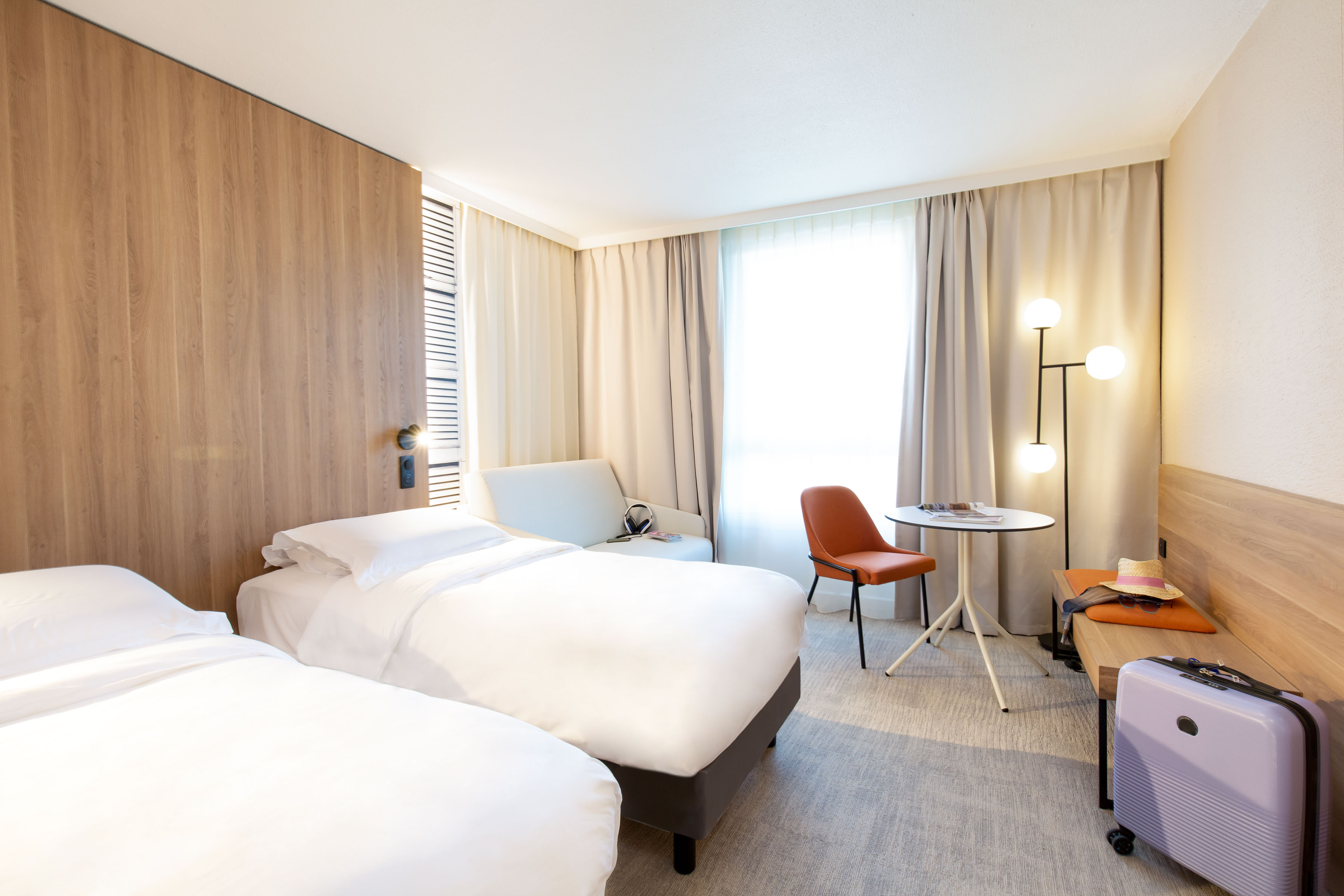 Room, Twin Beds