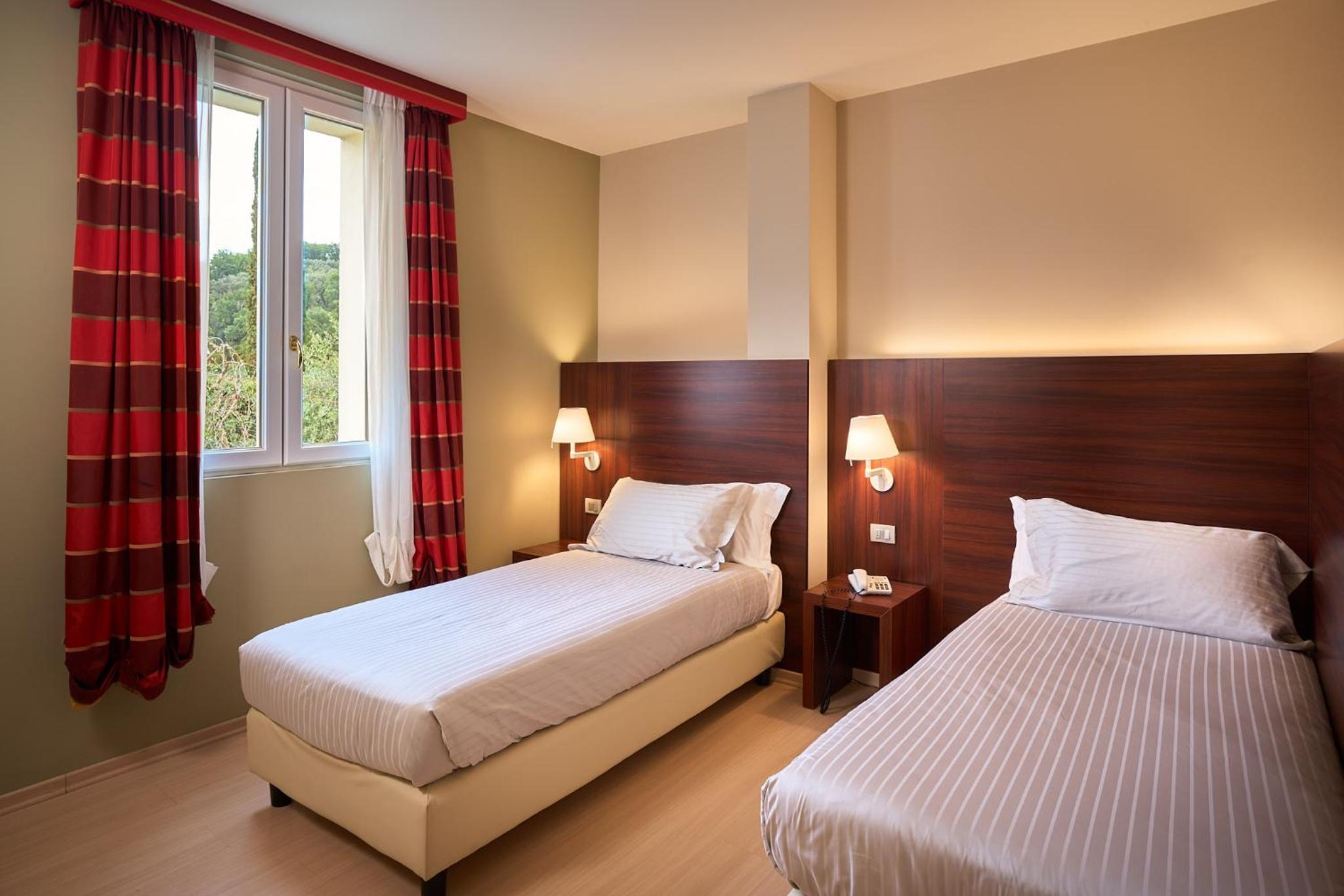 Delfina Palace 10/40