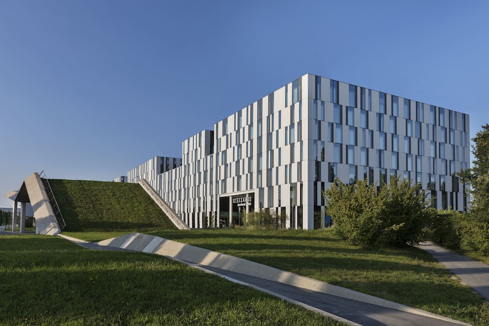 Stellaris Apartment Hotel 37/47