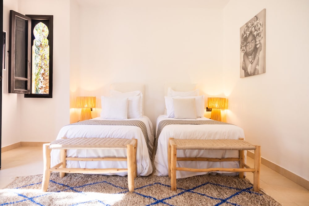 غرفة سوبيريور بسرير كينج، Villa Al Assala La Palmerale 8/10