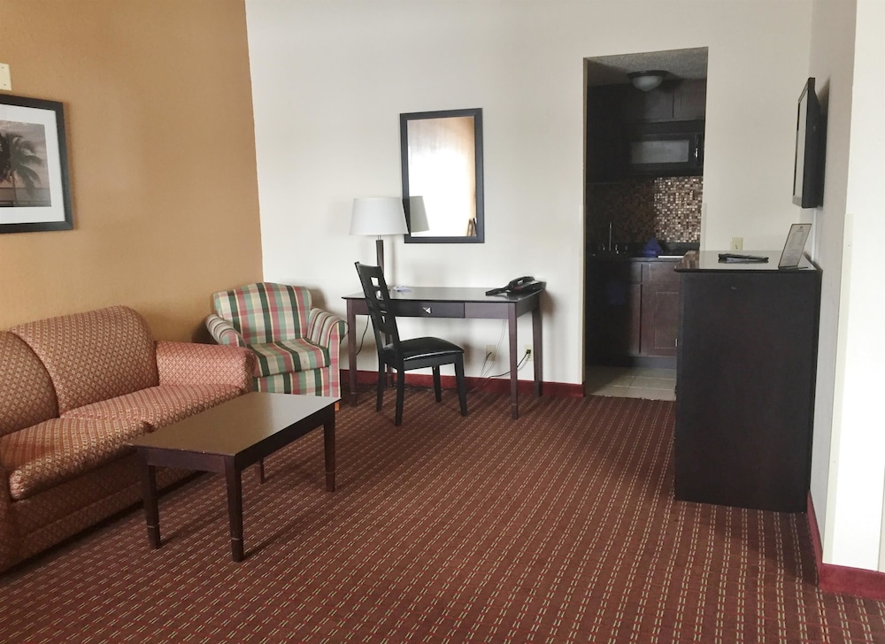 Americas Best Value Inn Romulus Detroit Airport 9/14