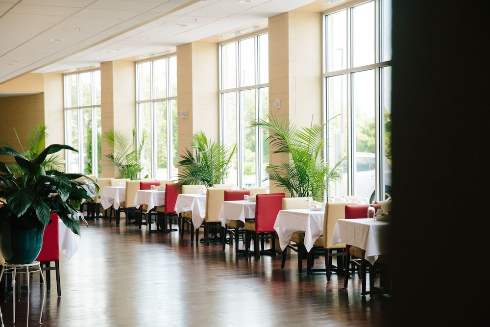 Holiday Inn Murfreesboro 35/54