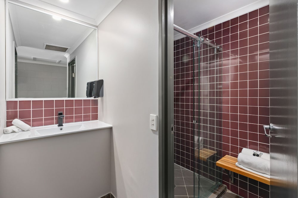 Gilligan S Backpackers Hotel Resort Cairns 13/65
