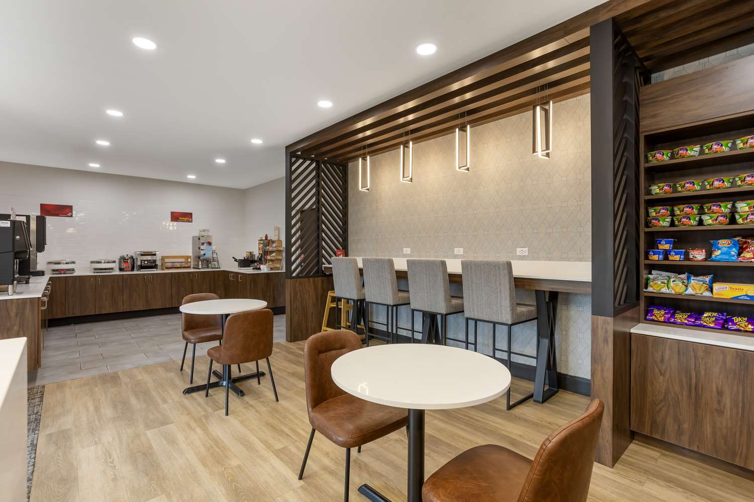 Best Western Plus Columbia Inn 38/53