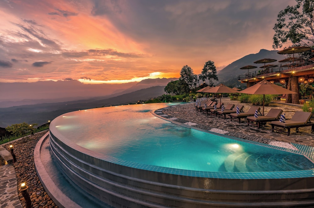 Dream Cliff Mountain Resort 56/61