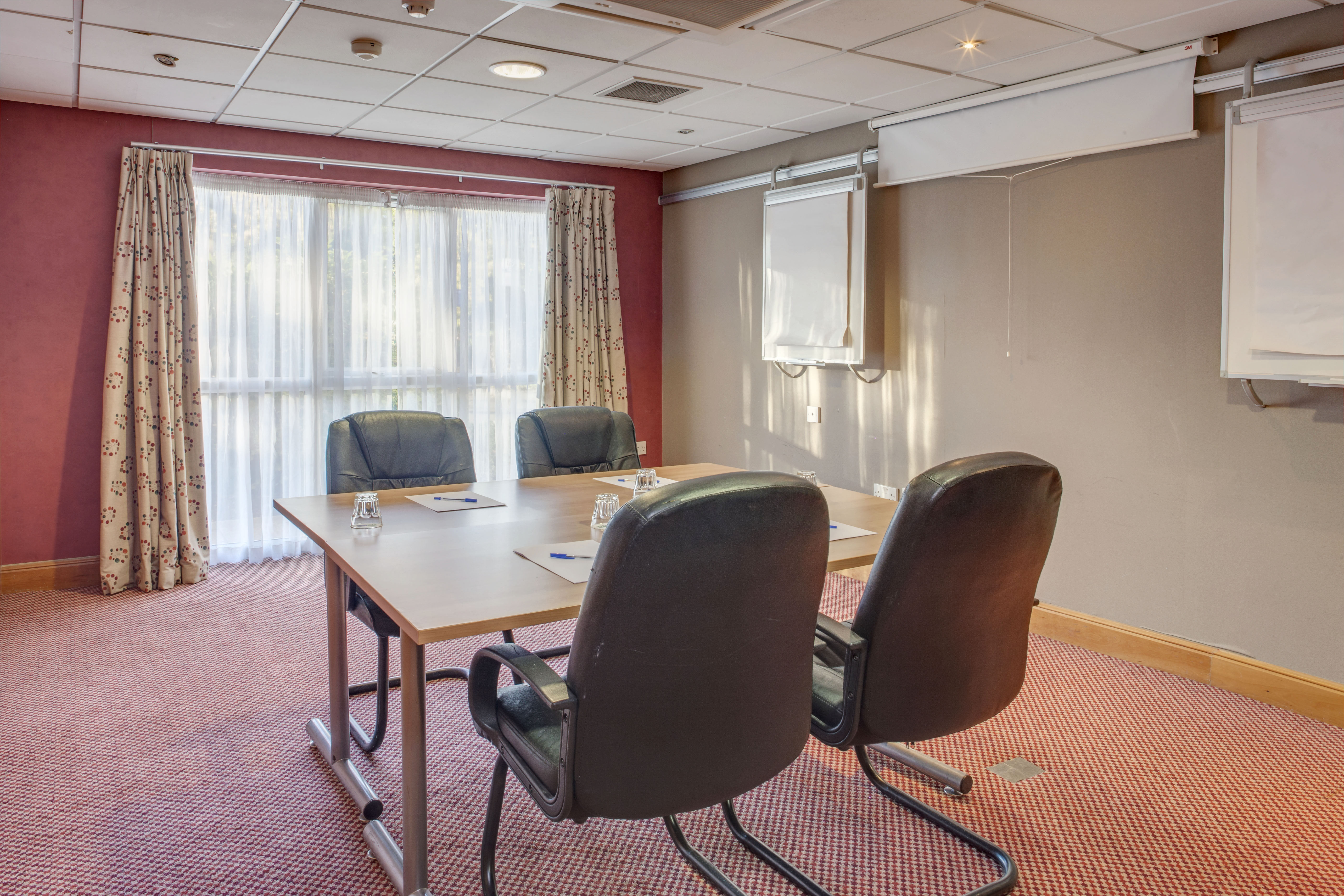Holiday Inn Express Birmingham - Star City 55/61