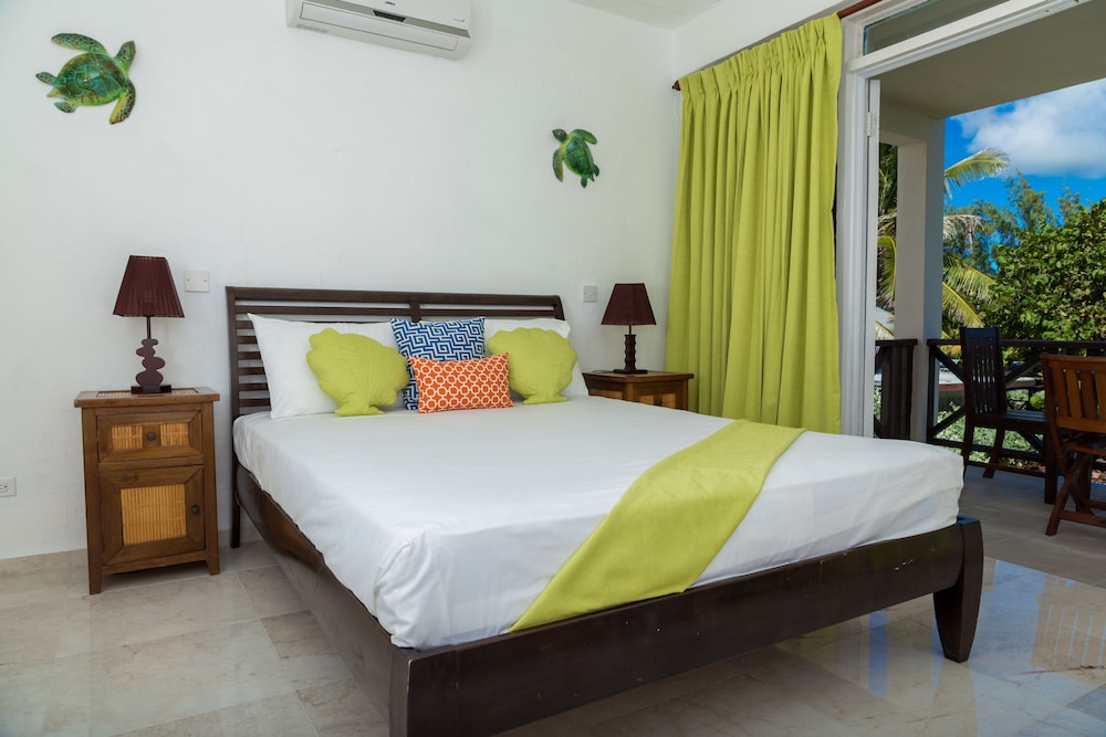 Ocean Spray Beach Apartments 13/50